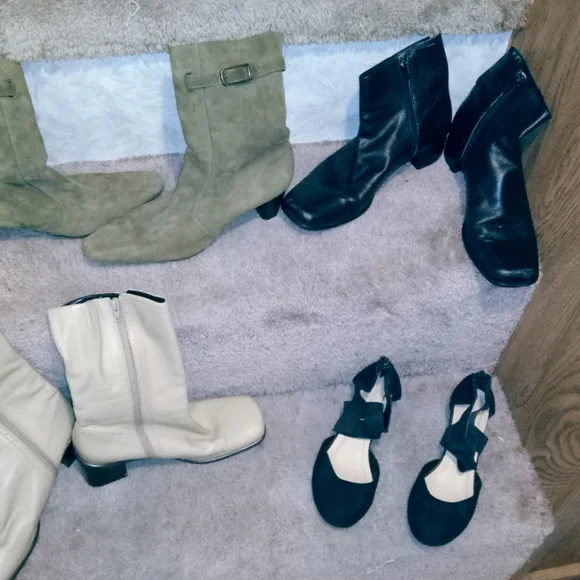 Clothes - Picture 12 of 16